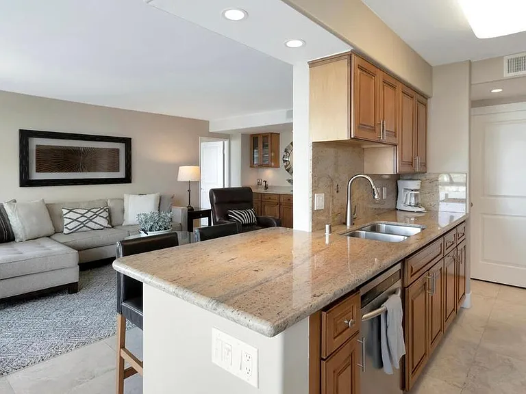 1760 Avenida Del Mundo #410 — Photo 2