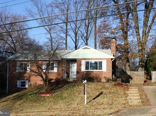 3142 Patrick Henry Dr, Falls Church, VA 22044