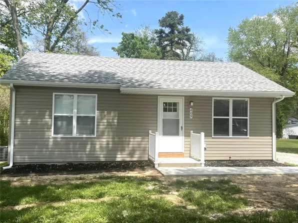 609 Belvedere Dr, Belleville, IL 62223