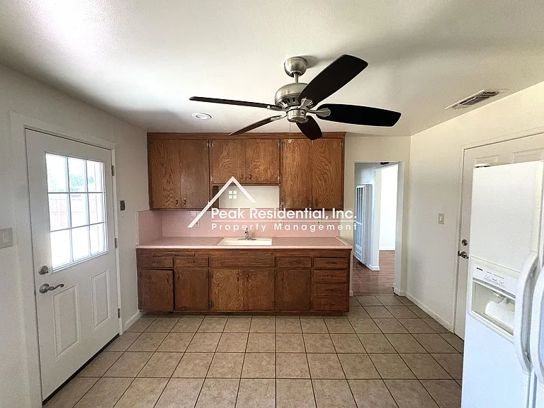 6100 Madison Ave — Photo 8