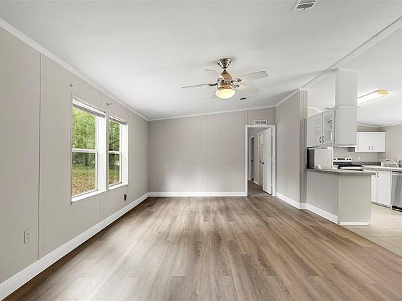 3rd image of 18330 Booming Rd