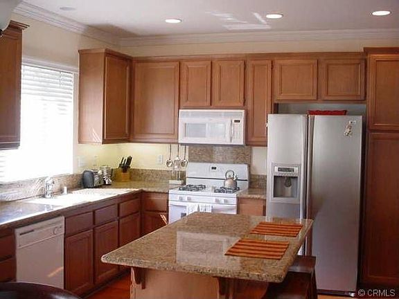 4th image of 1281 Valle Ct