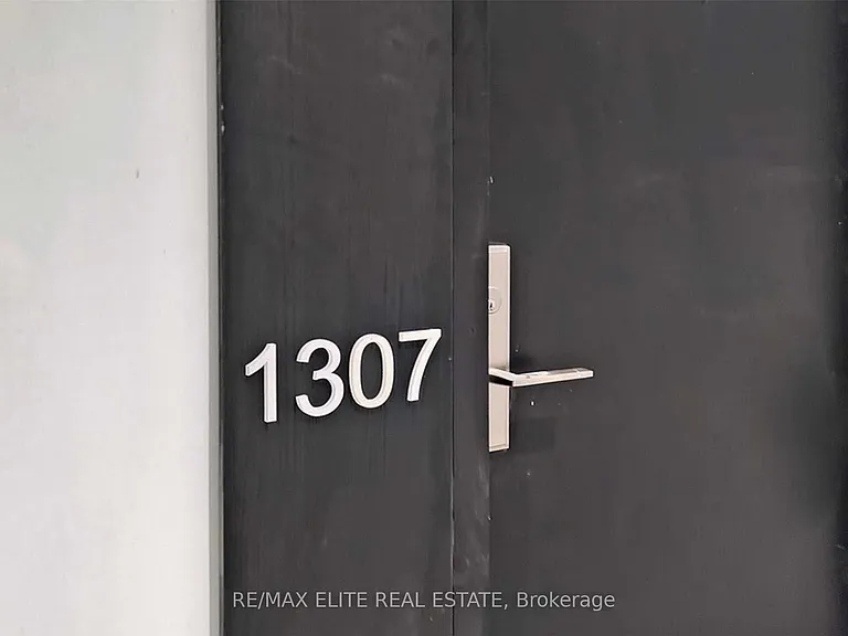20 Edward St #1307 — Photo 8
