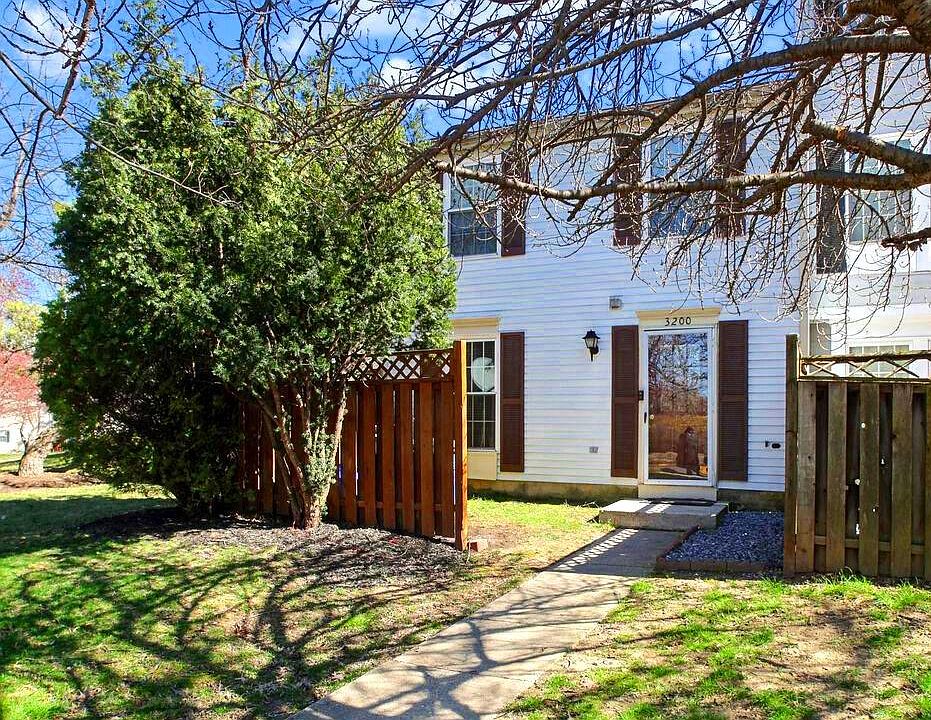 1st image of 3200 Tapestry Cir