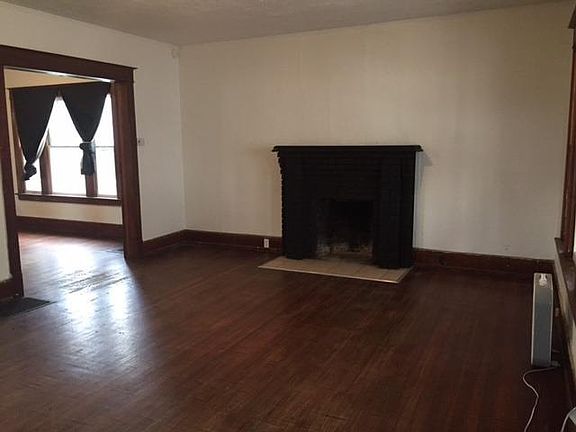 2nd image of 1 Lawn Ave