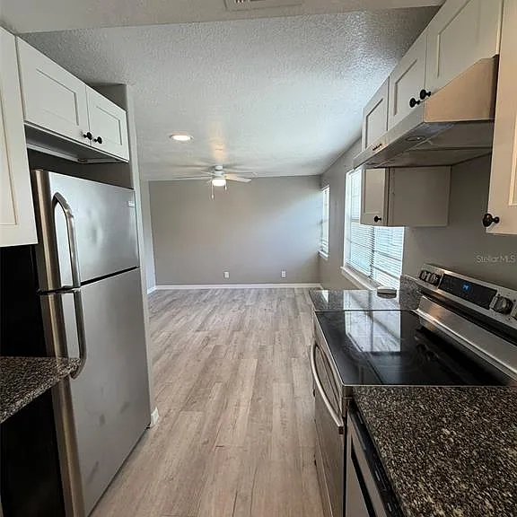 101 W Lemon St #4 — Photo 6