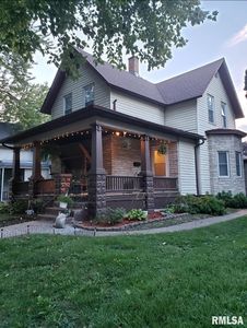 2222 W 1st St, Davenport, IA, 52802