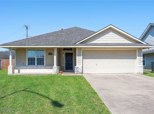1009 Fallbrook Loop, College Station, TX 77845