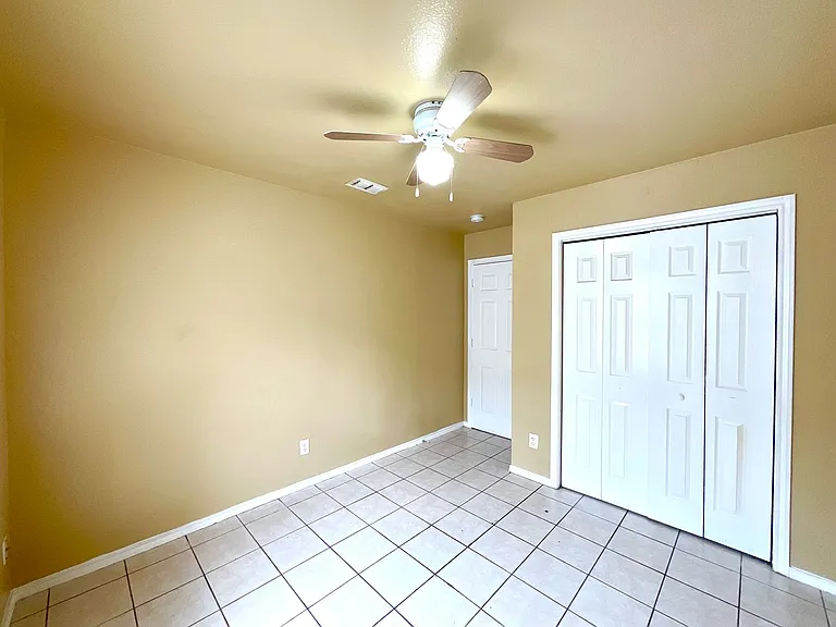 422 Amires Pl — Photo 17