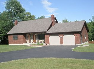 334 Trim Rd, Morrisonville, NY 12962