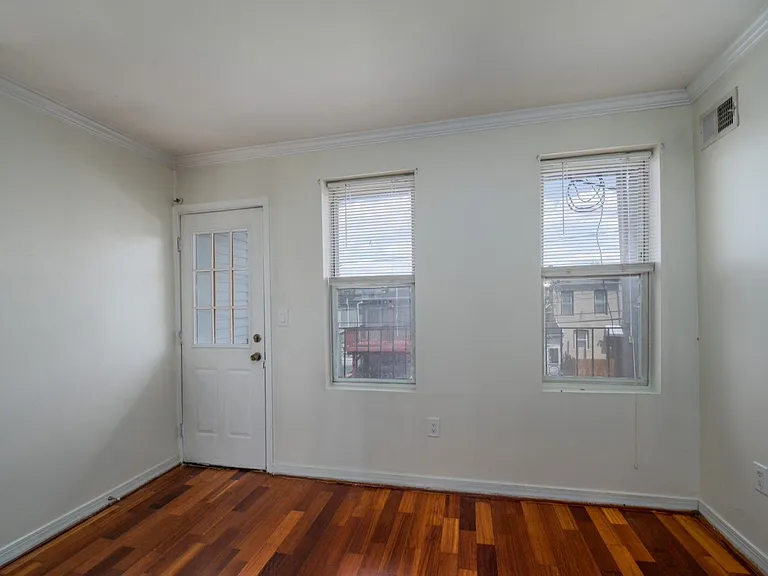 3218 E Lombard St — Photo 13