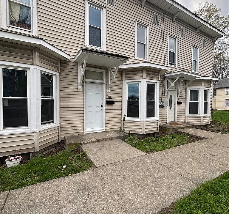 622-632 Lewis St #624