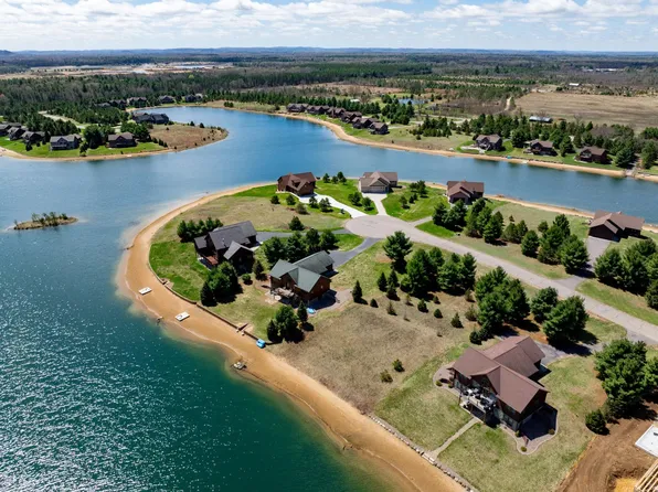 N7554 Blue Water Ct, New Lisbon, WI 53950