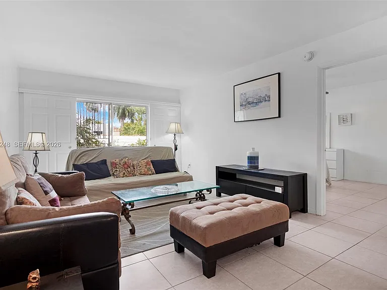 1740 Jefferson Ave #8 — Photo 9
