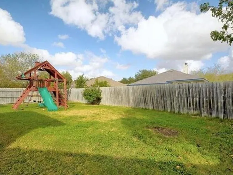 351 Zebra Dr — Photo 16