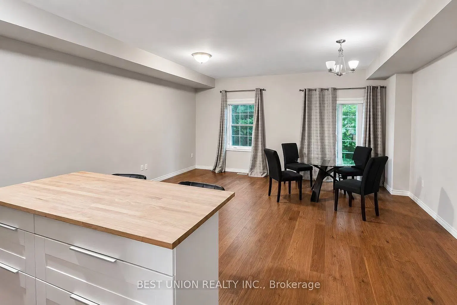 3 bed, $2,700 — Photo 4