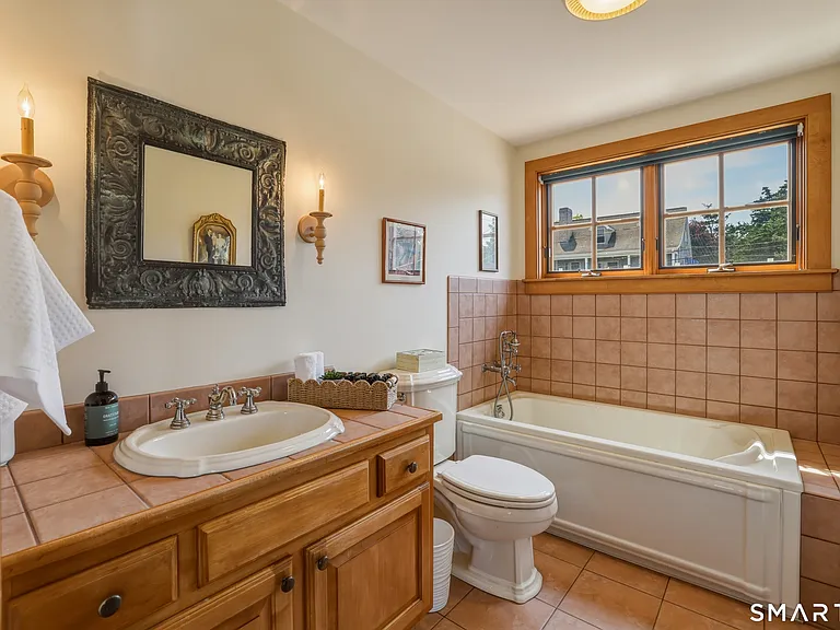25 Spencer Ave — Photo 28