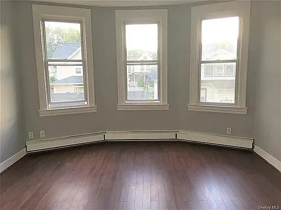 3 bed, $3,300 — Photo 2