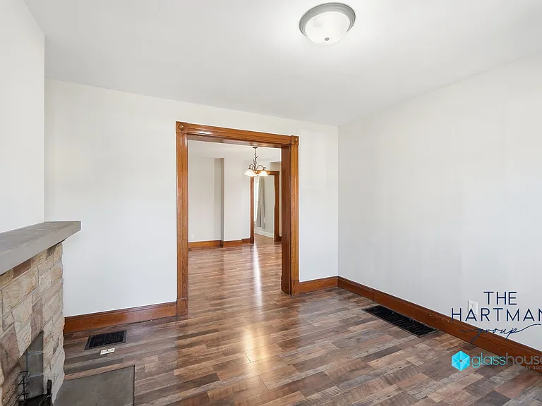 142 S Van Lear St — Photo 6