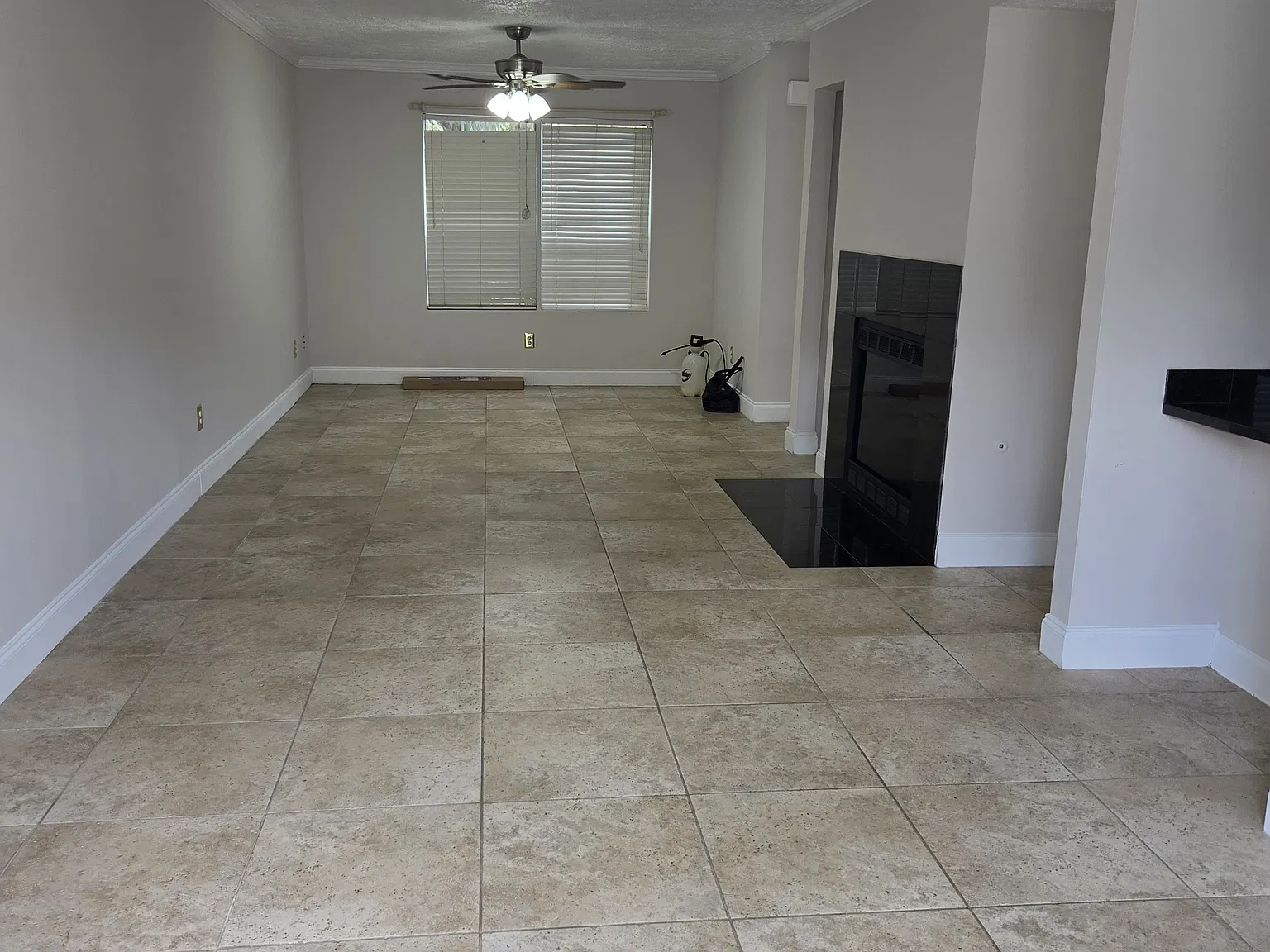 3 bed, 2.5 bath, 1538 sqft, $1,900 — Photo 3