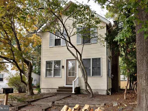 15 Jerome Ter, Clementon, NJ 08021