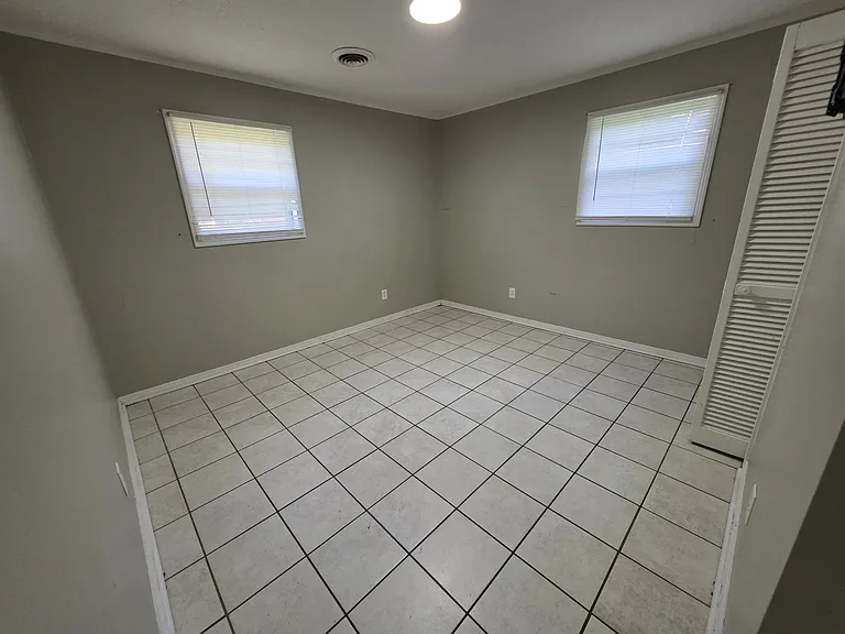 1706 Hatley Rd — Photo 9