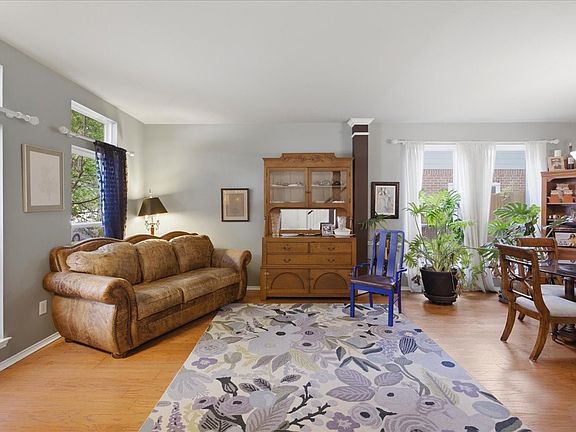 3rd image of 6801 Briarwood Dr