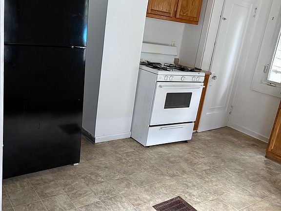 5th image of 134 Mifflin Ave