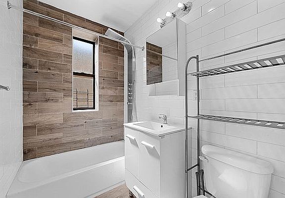 2nd image of 720 W 181st St APT 68