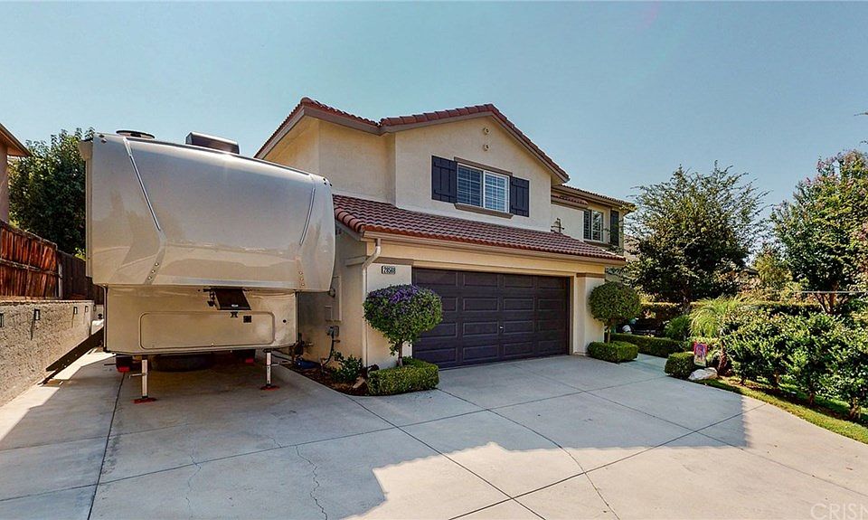 1st image of 28568 Deer Springs Dr