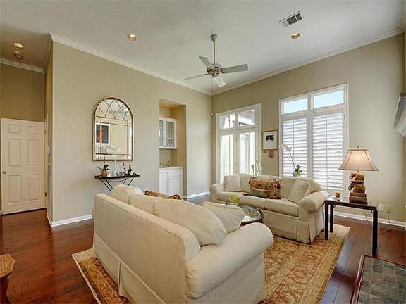 5th image of 4231 Westlake Dr APT B2