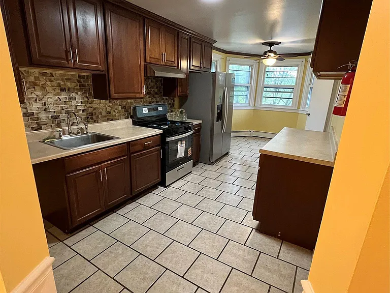 90 Washington St #92 — Photo 11
