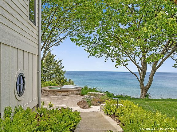 3rd image of 4101 Lakeridge Dr