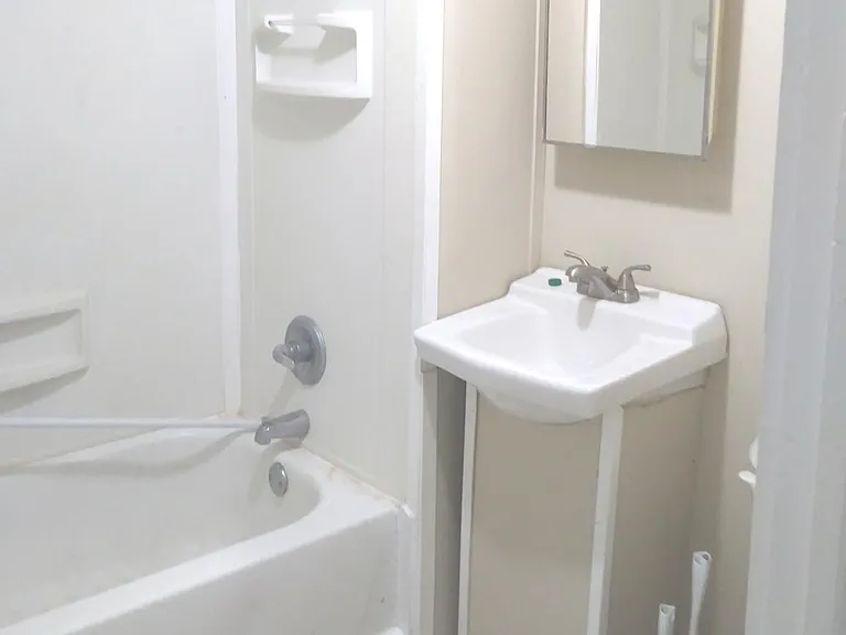445 Morgan St NW — Photo 7