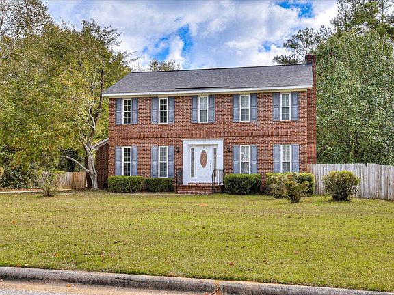 2nd image of 4225 Green Ivy Cir Circle