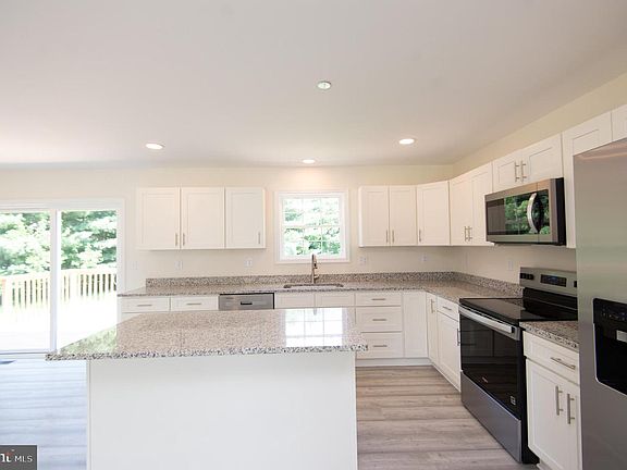 4th image of 6706 Jayar Way