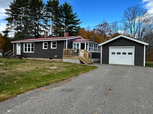 60 Park Avenue, Newport, ME 04953