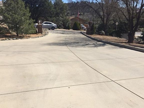 4th image of 2120 N Ewin Dr
