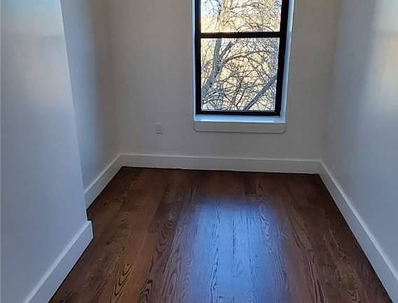 5th image of 591 Lafayette Ave