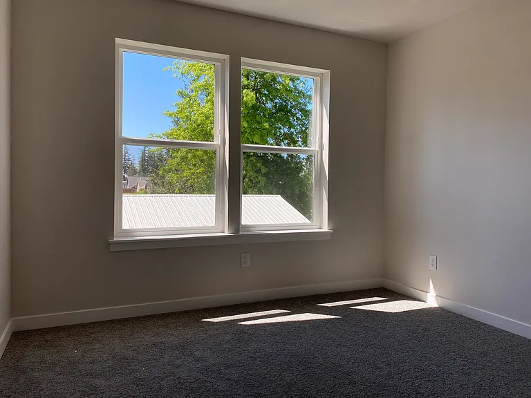 2058 Aaron Dr — Photo 41