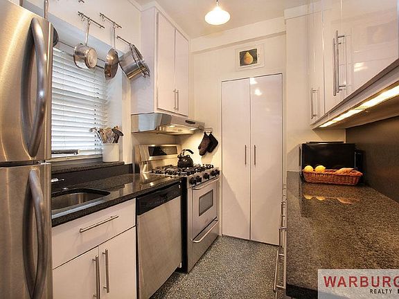 3rd image of 440 E 56th St