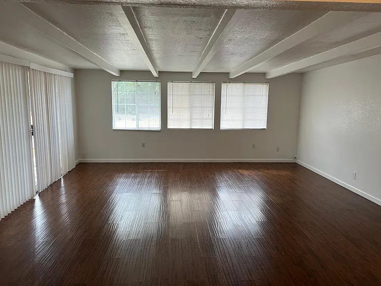 1535 Gannon Dr — Photo 7