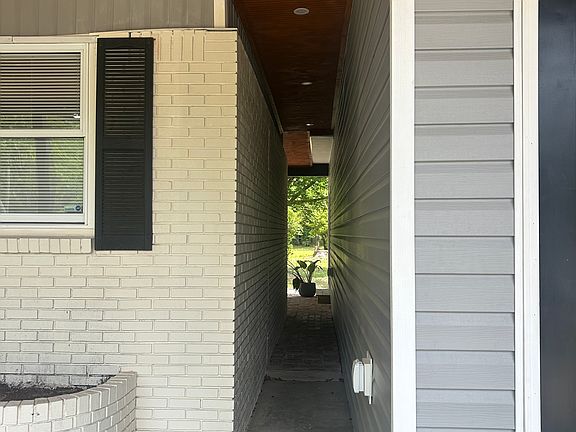 4th image of 6560 Chapel St