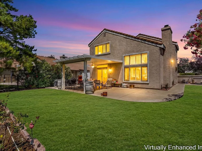 2451 Cherry Hills Dr — Photo 43