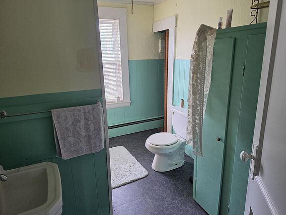 5th image of 28 Roberts Street