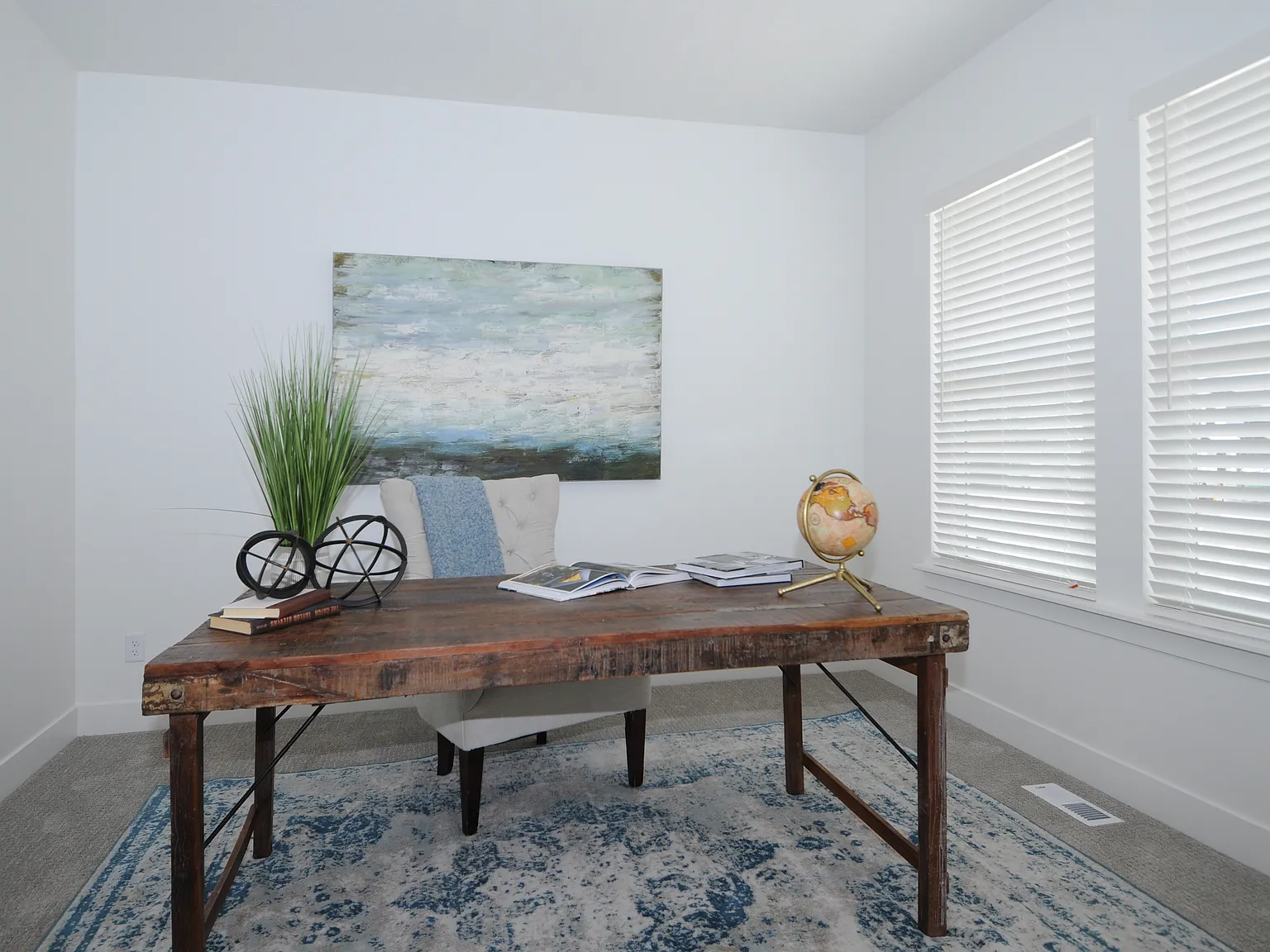 4 bed, 2.5 bath, 3736 sqft, $3,000 — Photo 3