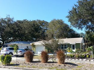260 Grove Cir S, Dunedin, FL 34698