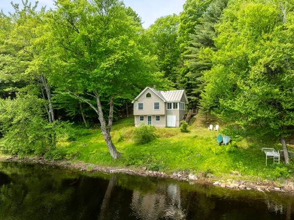 67 Day Mountain Road, Temple, ME 04984