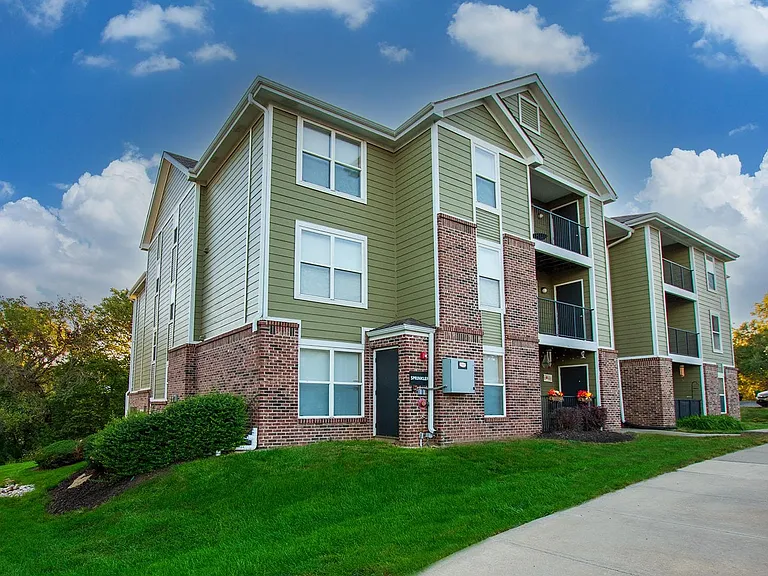 Park Edge Apartments — Photo 11