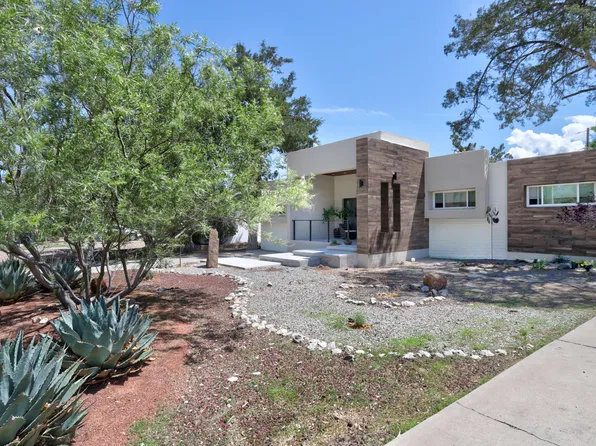 1706 Princeton Dr NE, Albuquerque, NM 87106